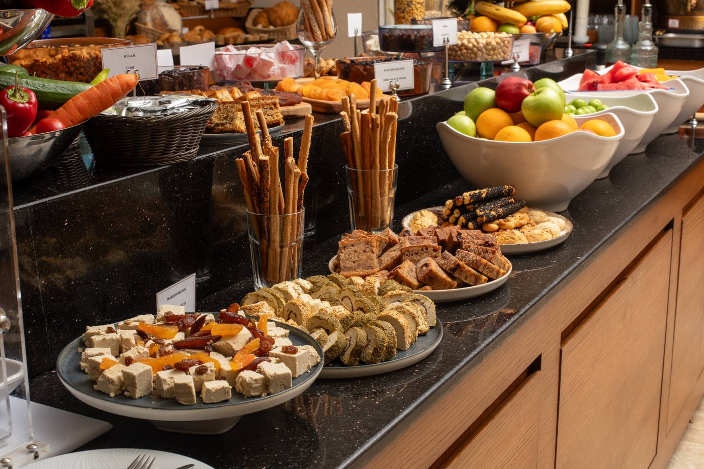 Ramada-Hotel---Suites-by--Istanbul-Atakoy-Restaurant-41