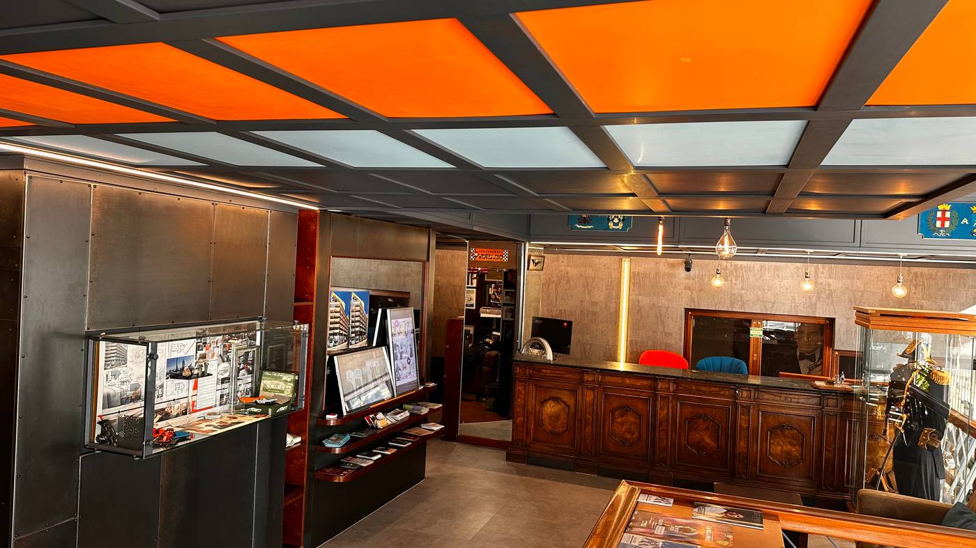 Admiral-Hotel-Lobby-10