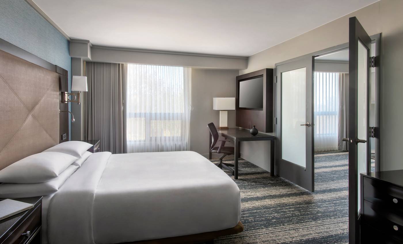 Boston-Marriott-Burlington-Room-19