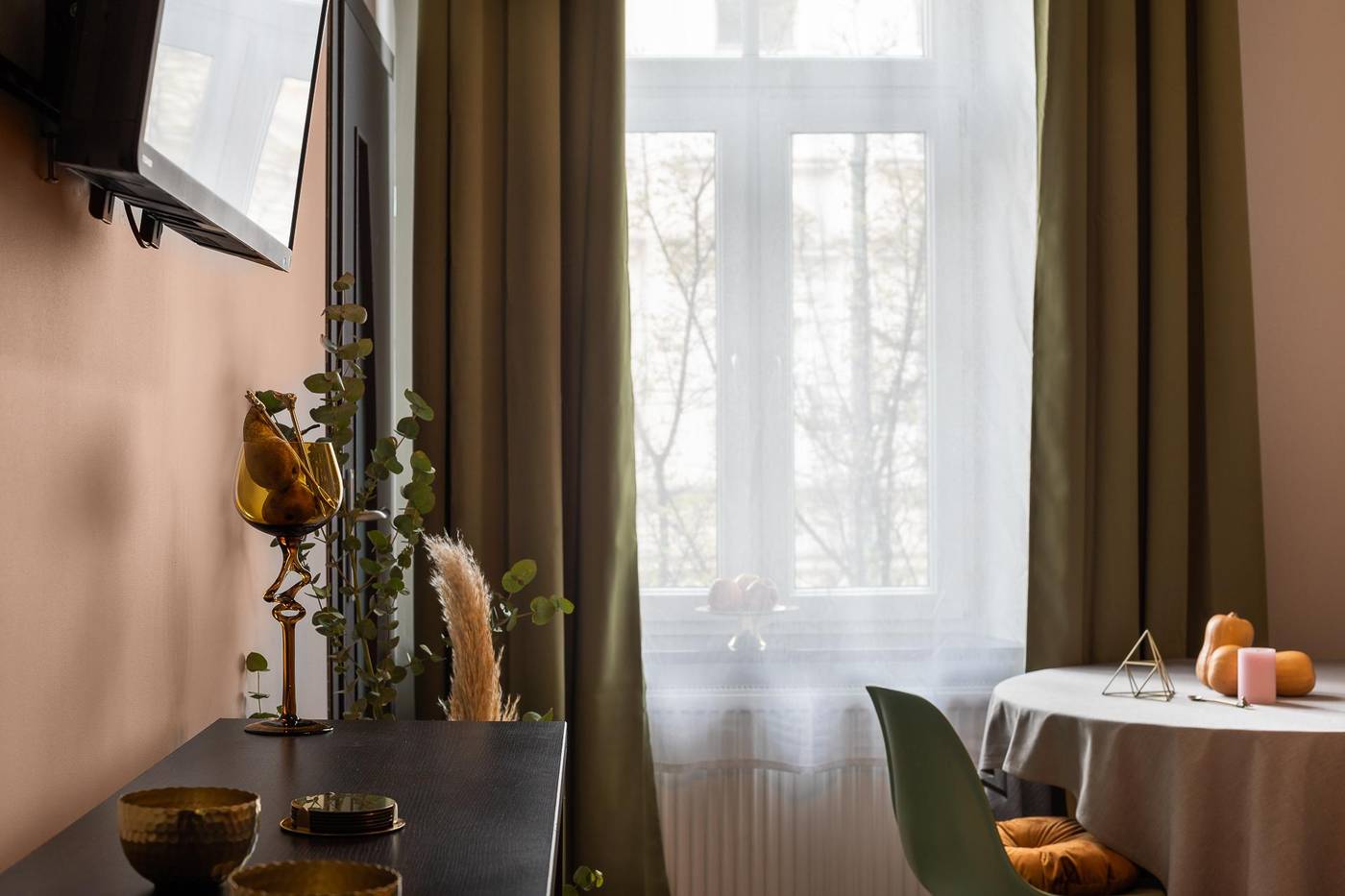 Platinum-Suite-Room-44