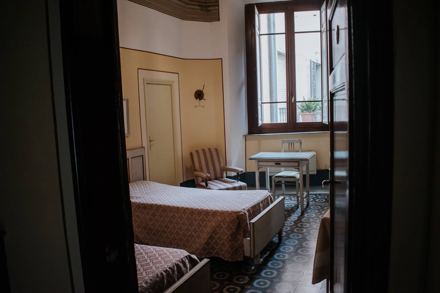 Royal-Victoria-Hotel-Room-25