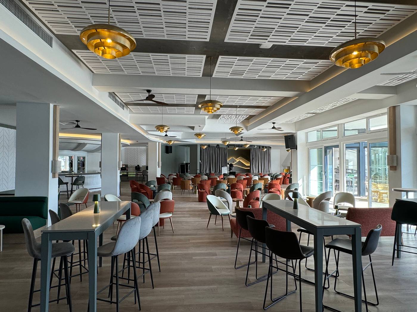 Pestana-Blue-Alvor-Beach-All-Inclusive-Hotel-Bar-48