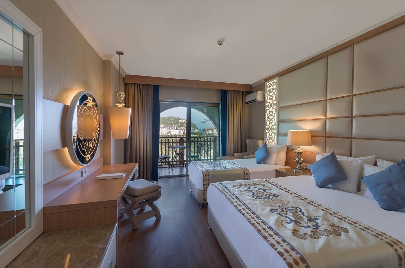 Quattro-Beach-Spa---Resort-Hotel-Room-26