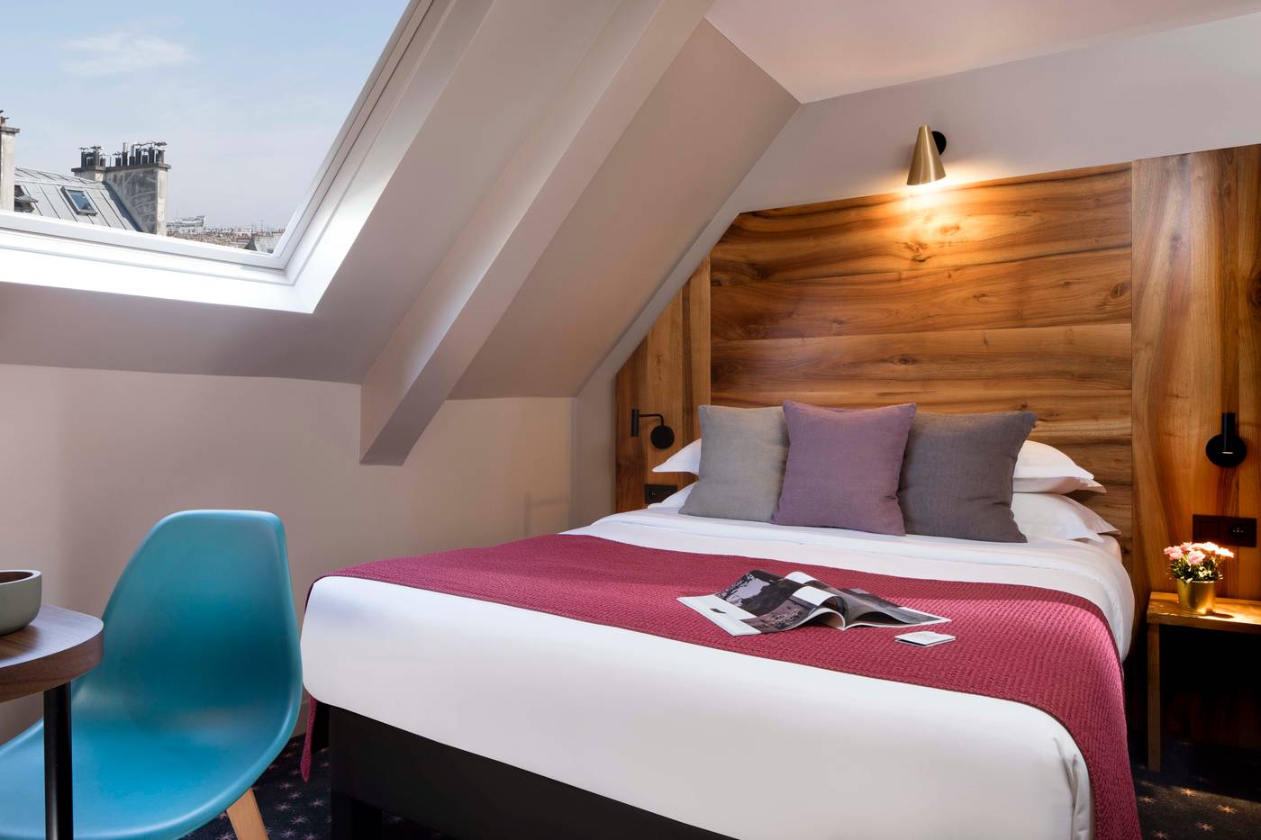 Maxim-Folies-Room-17