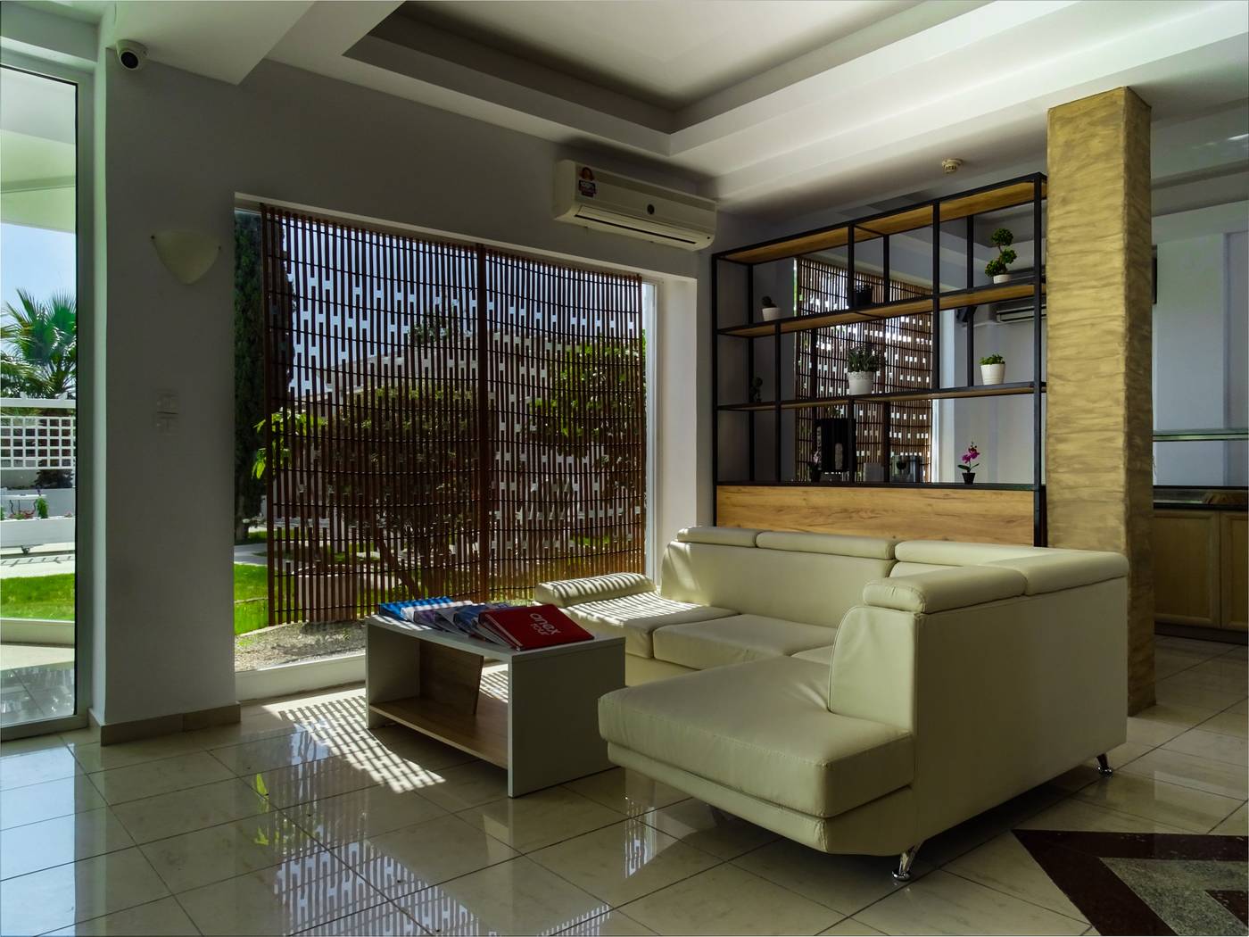 Lido-Star-Hotel-Lobby-40