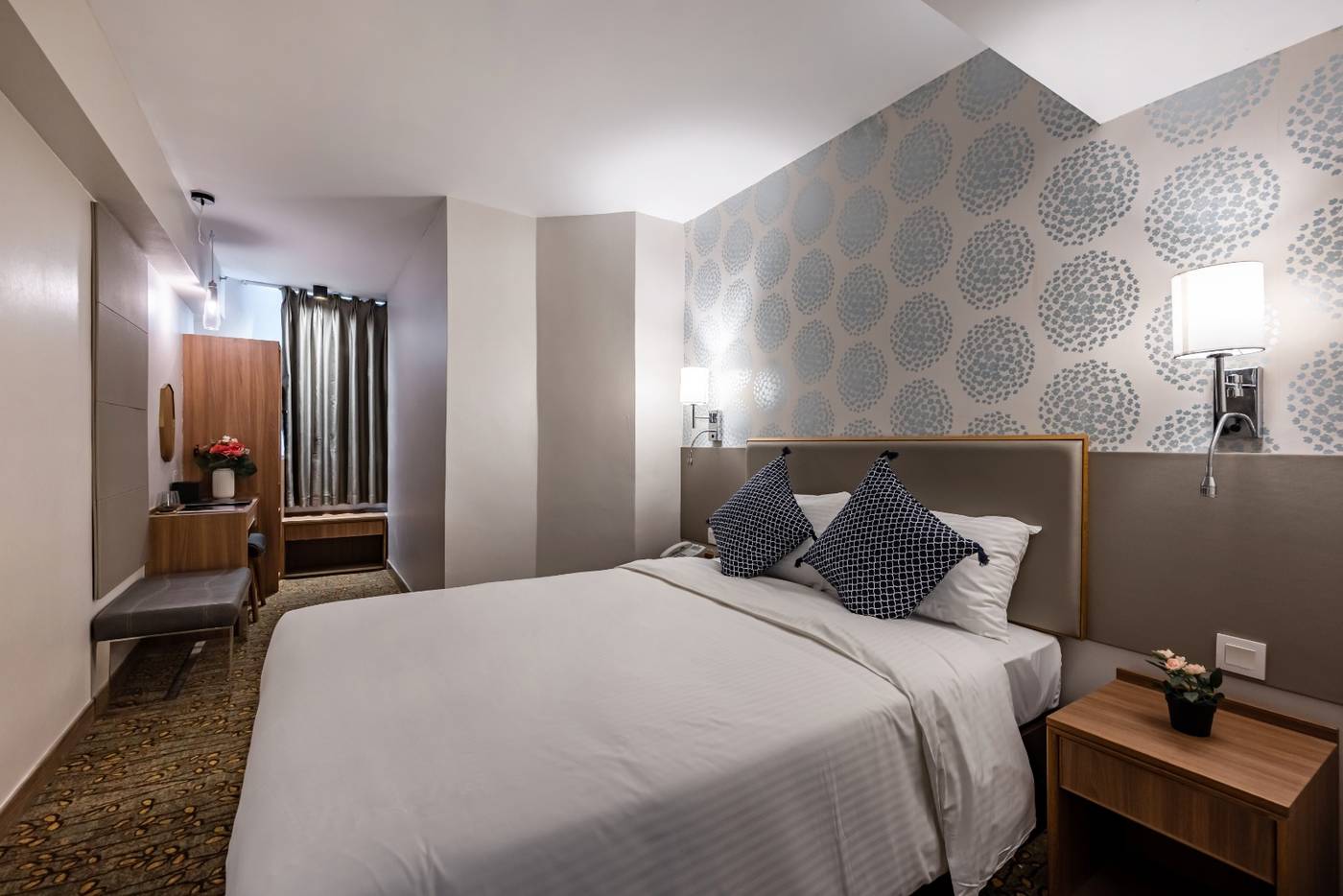 Lander-Grand-Hotel-Room-5