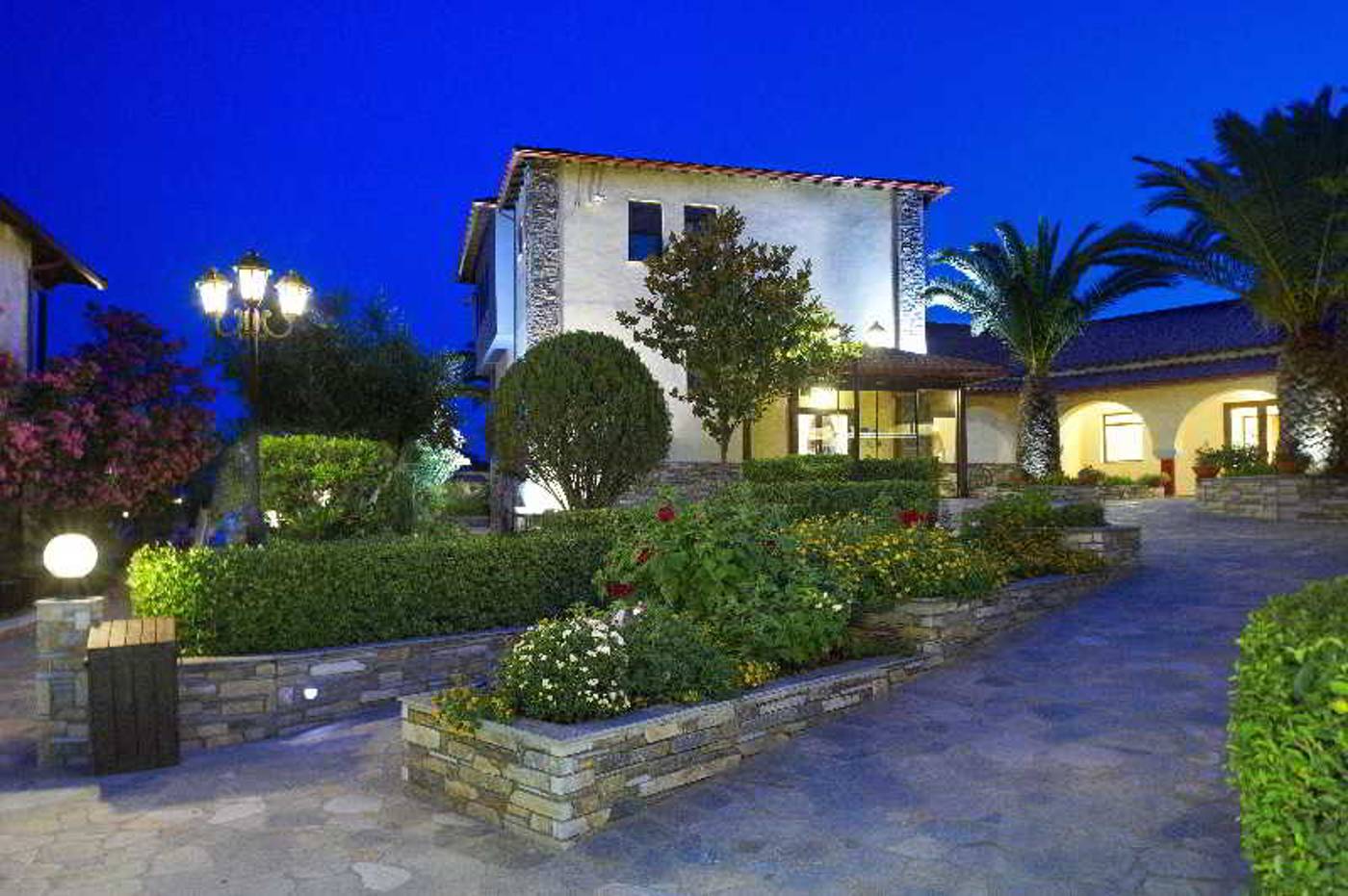 Blue-Dolphin-General-view-8