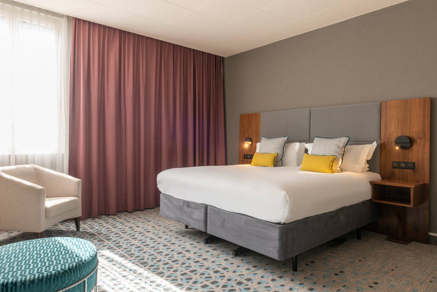Crowne-Plaza-Paris-Republique-Room-35