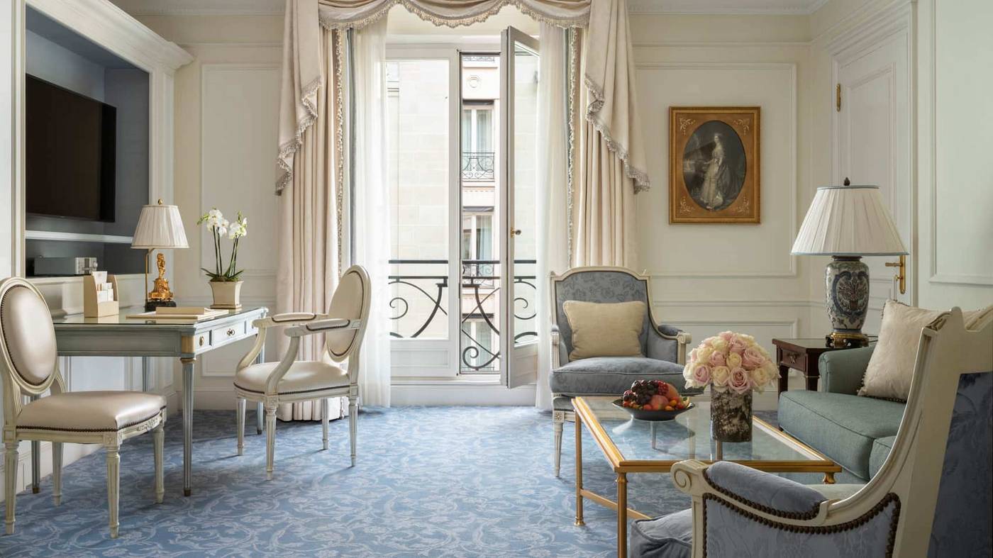 Four-Seasons-Hotel-Paris-Room-3