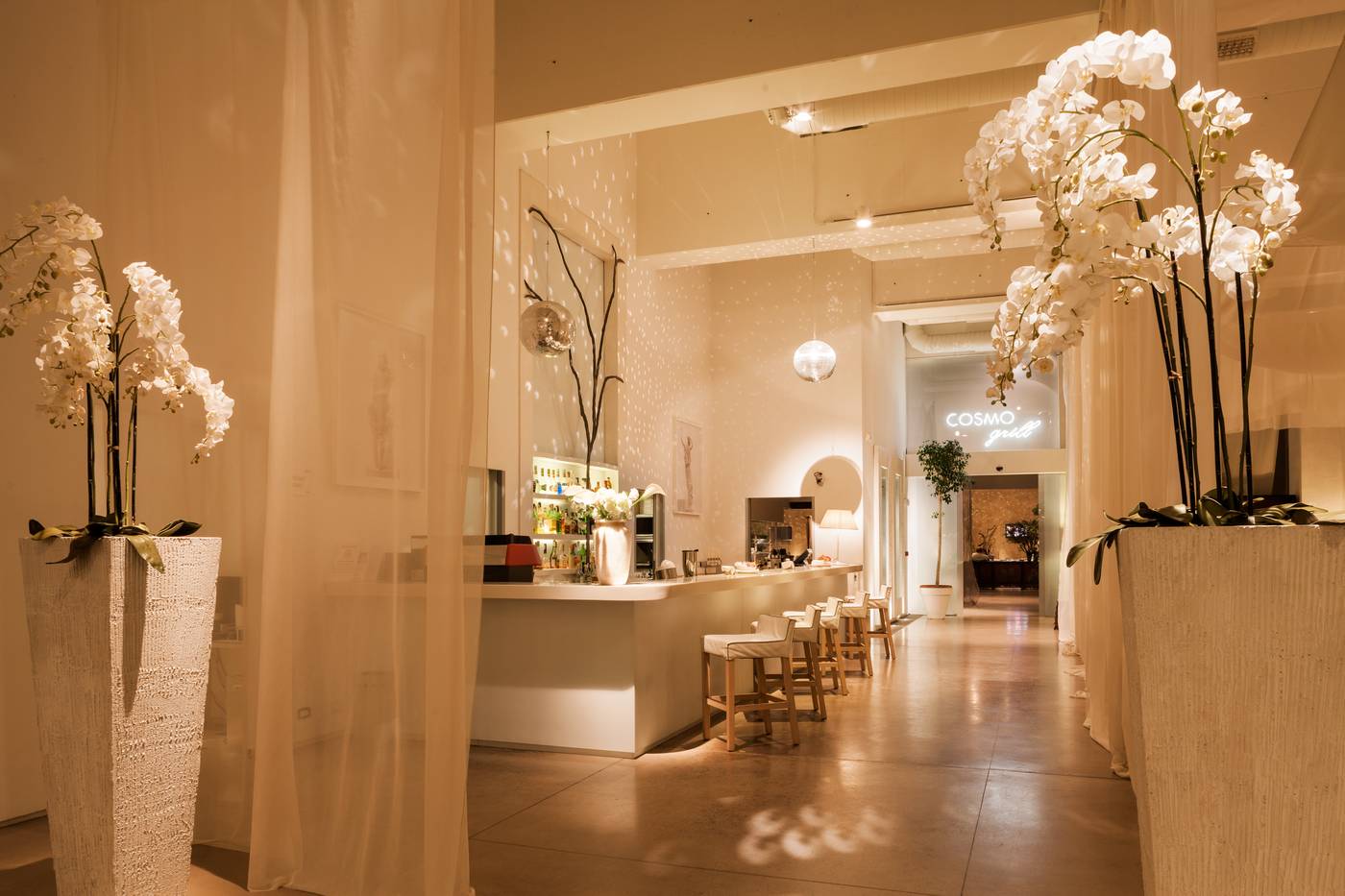 Cosmo-Hotel-Palace-Bar-9