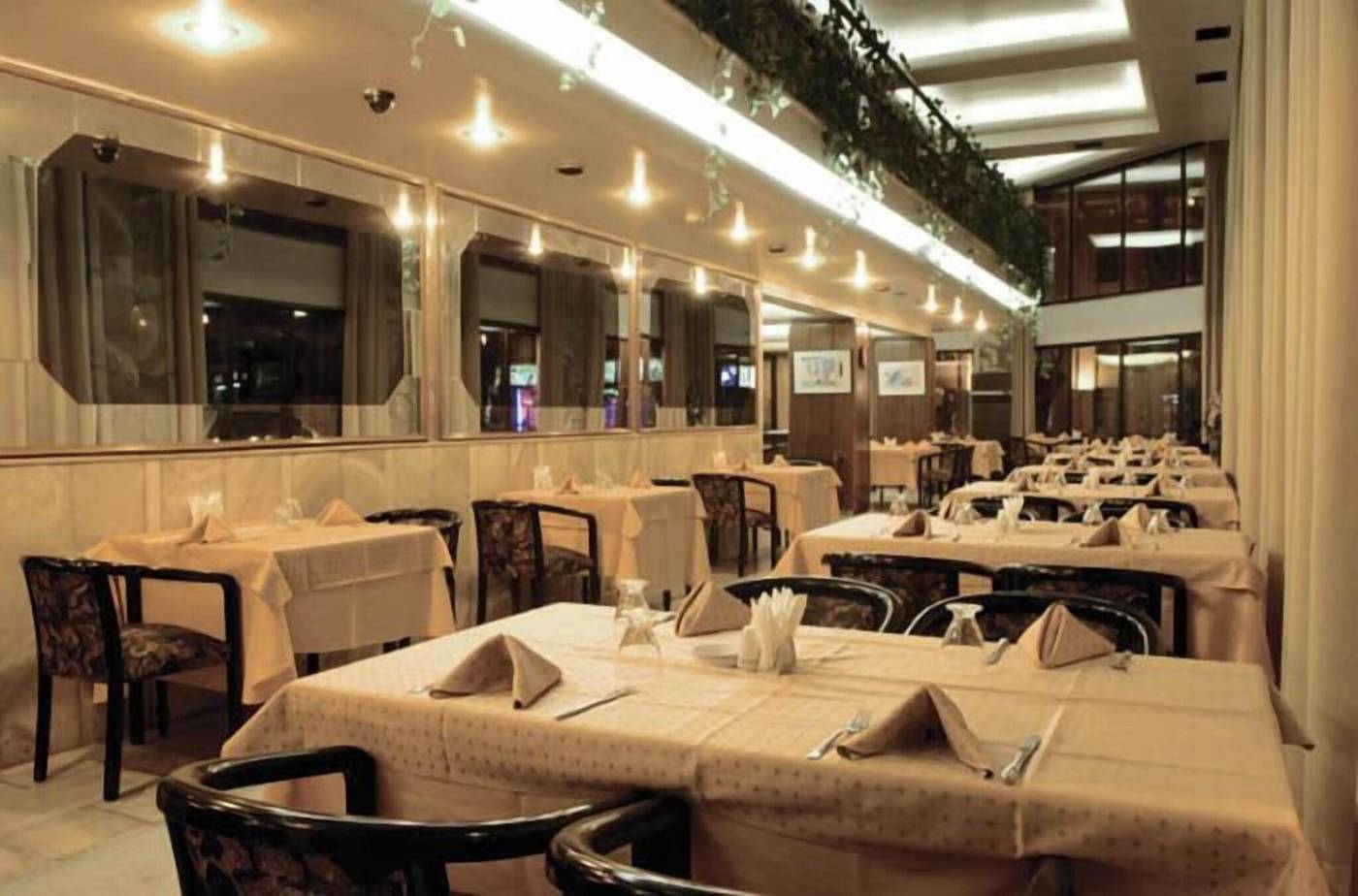 Yumukoglu-Izmir-Restaurant-17