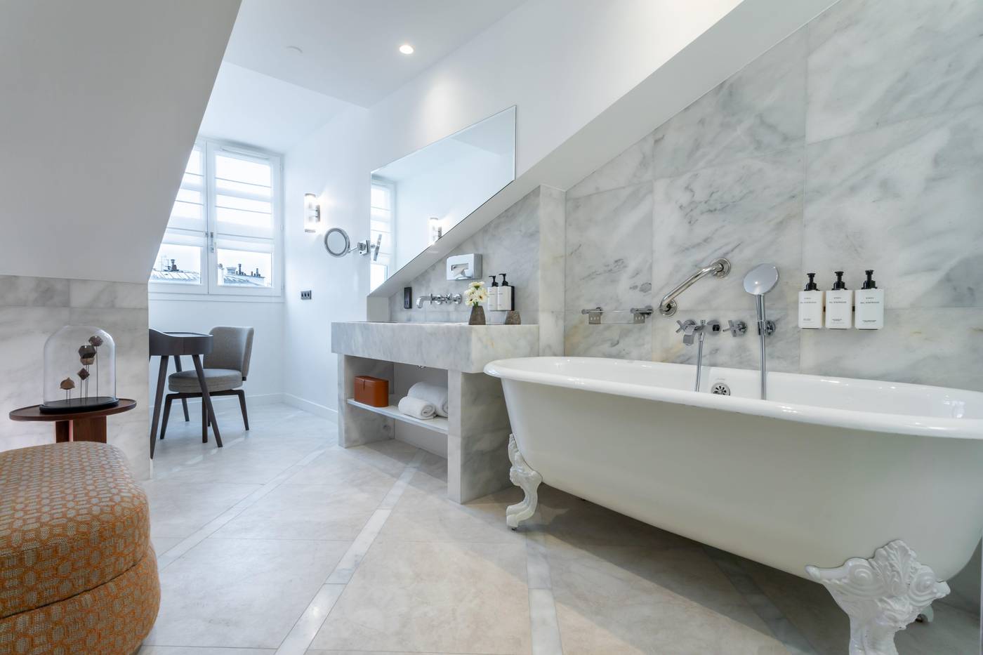 InterContinental-Paris---Champs-Elysees-Etoile--an-IHG-Hotel-Room-56