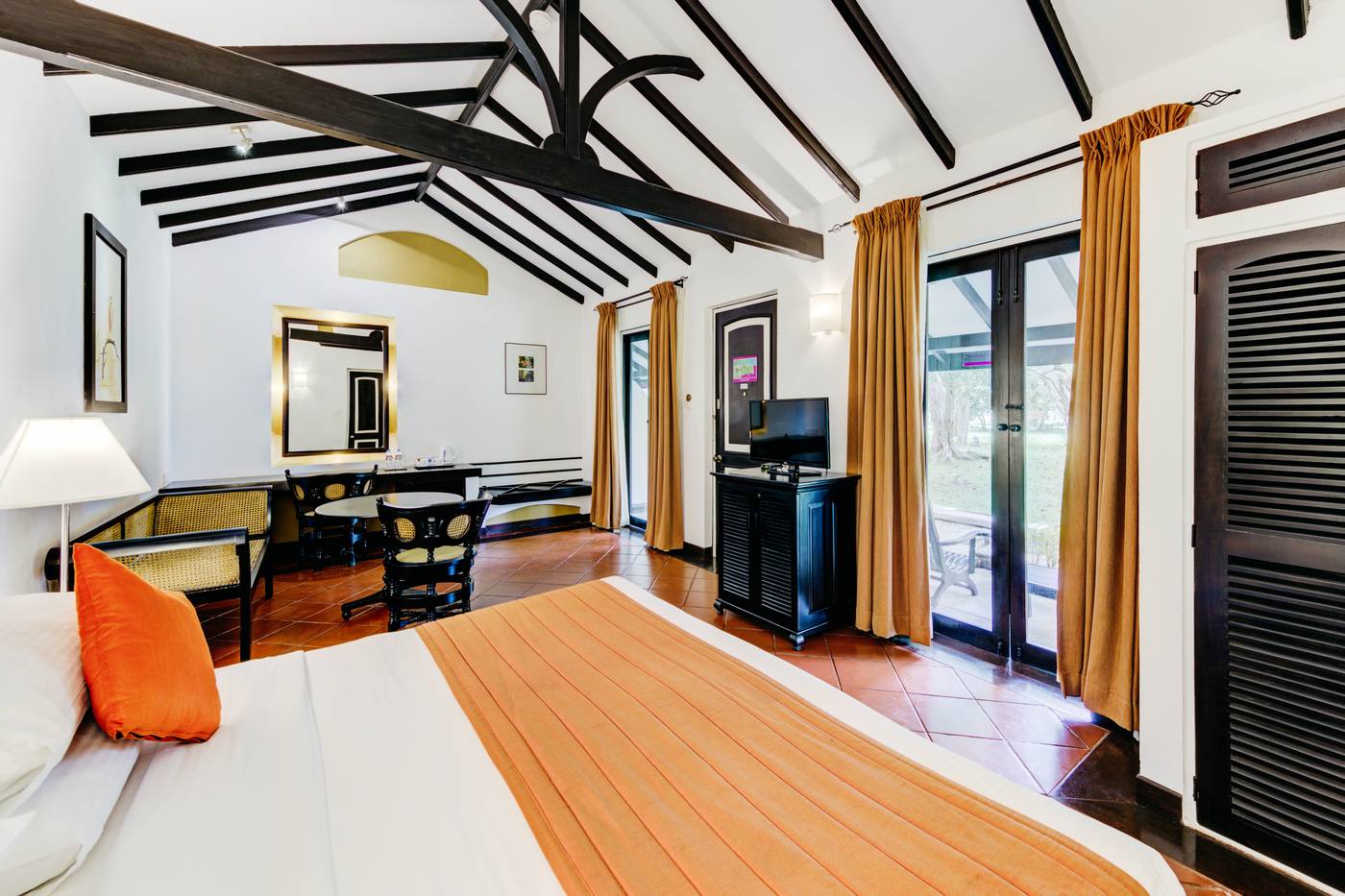 Cinnamon-Lodge-Habarana-Room-19