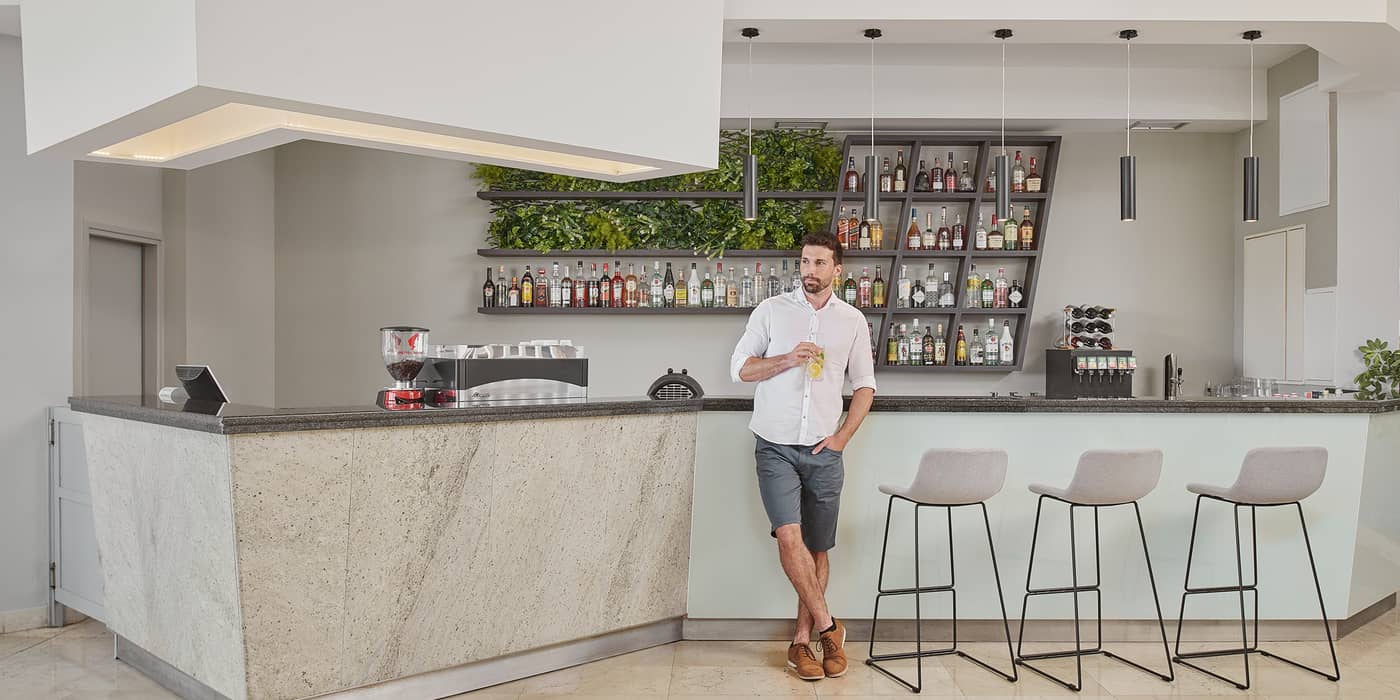 Bluesun-Hotel-Neptun-Bar-43