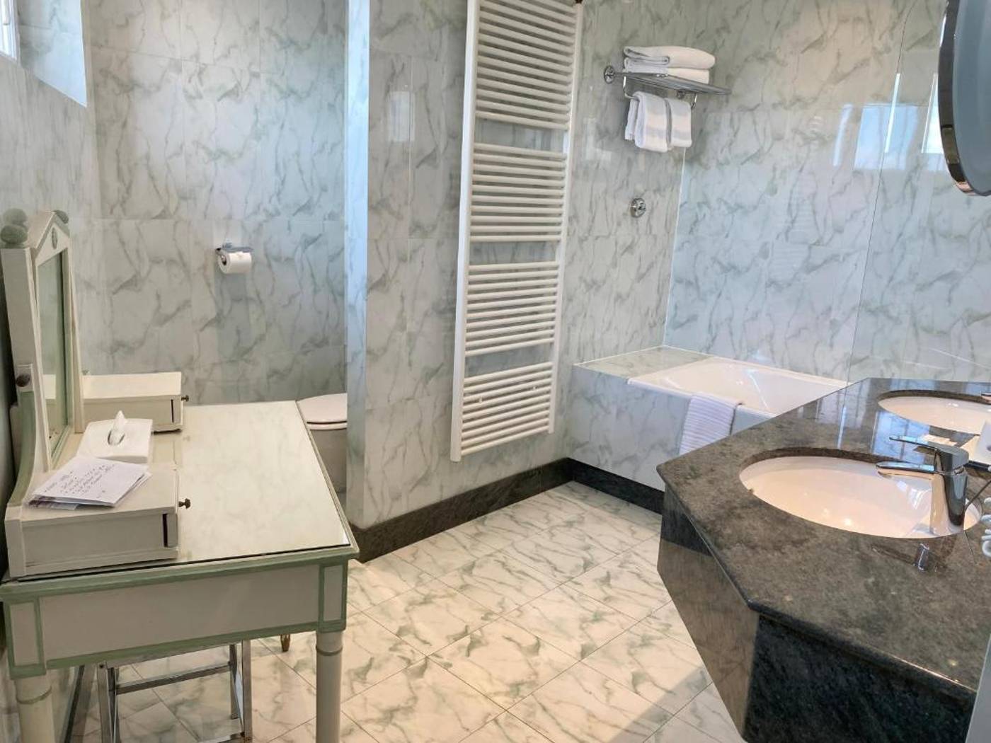 Hotel-Le-Littre-Room-58