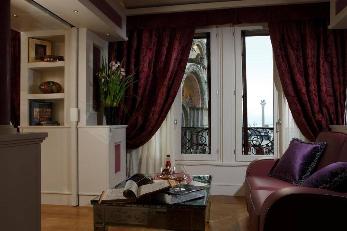 Canaletto-Suites-Room-2