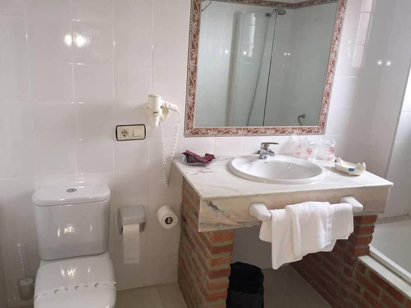 Hotel Gavitu-Spain-LLANES-Room-1