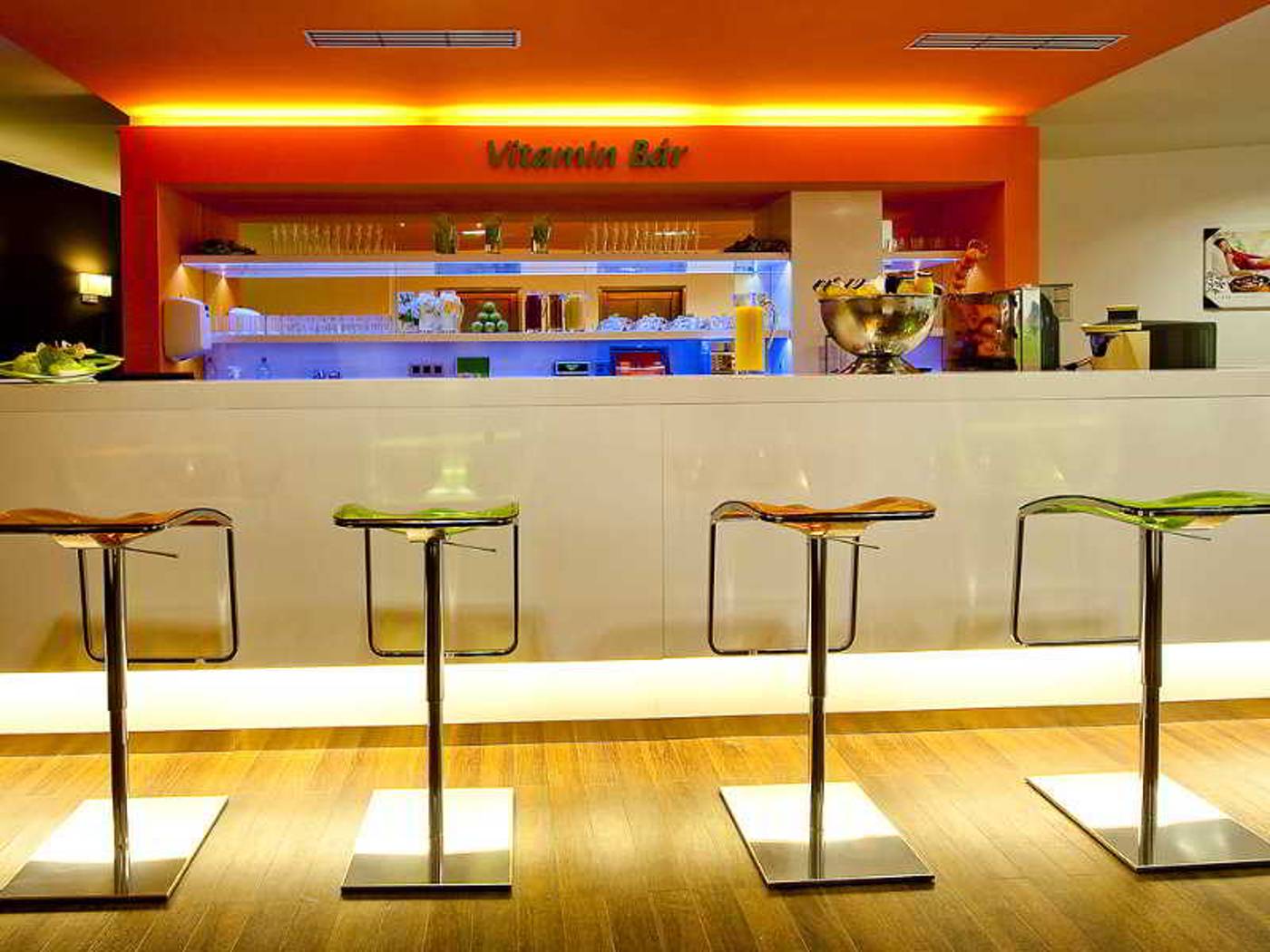 Abacus-Business---Wellness-Hotel-Bar-9