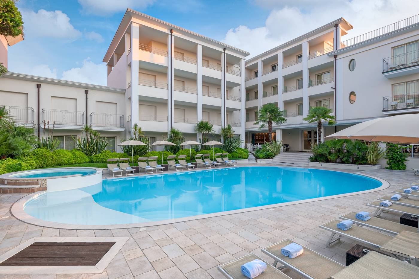 Hotel Nazionale-Italy-Desenzano del Garda BS-General view-3