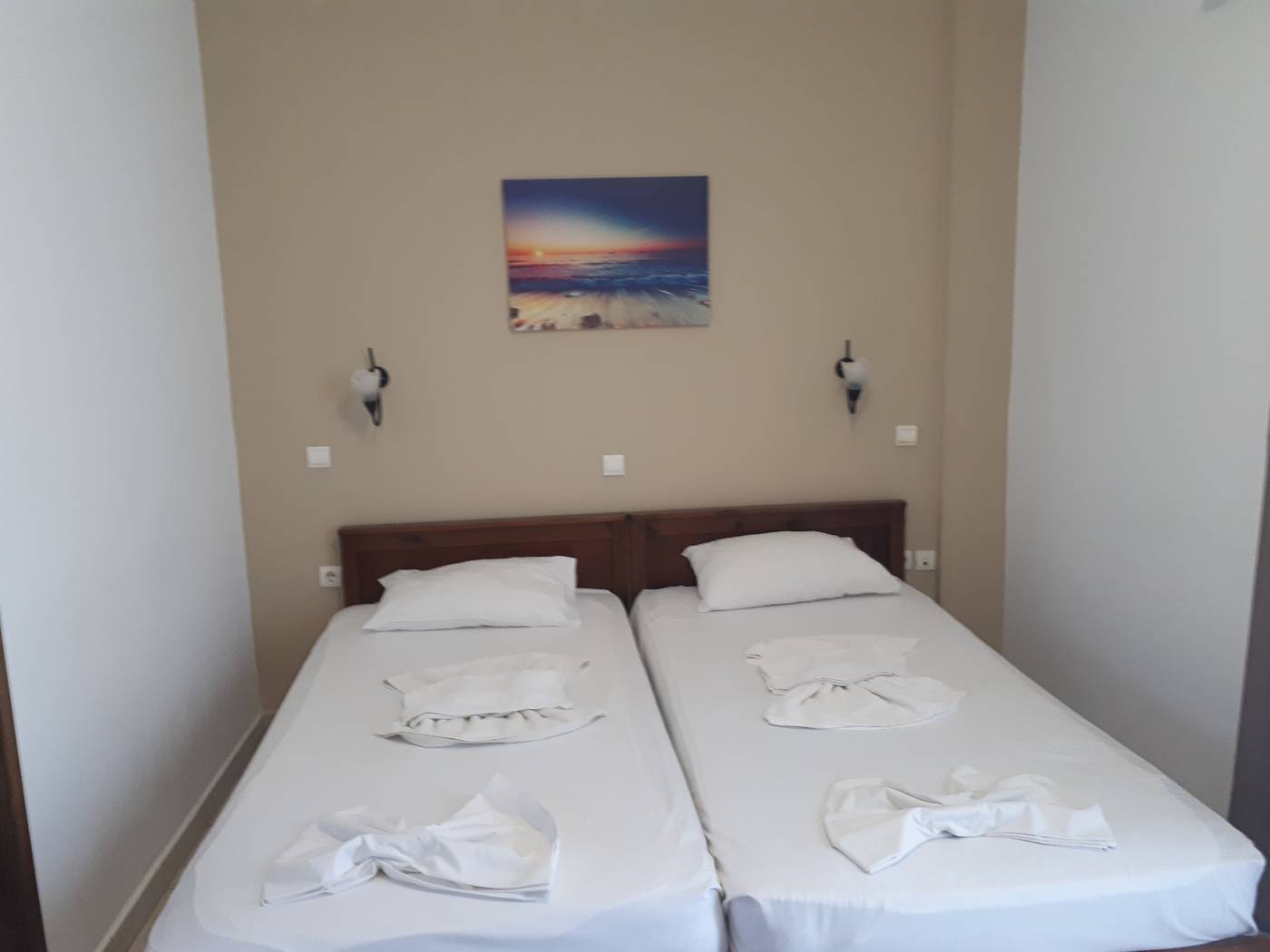 Lola-Apartments-Room-30