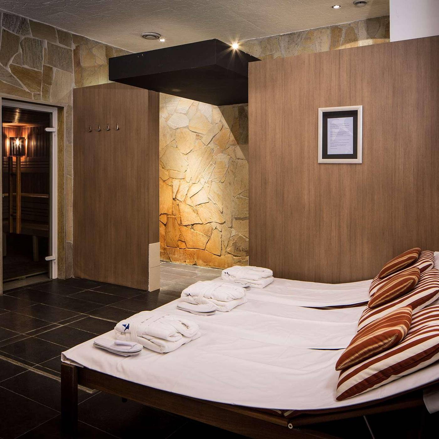 Hotel-Prague-Inn-Room-27