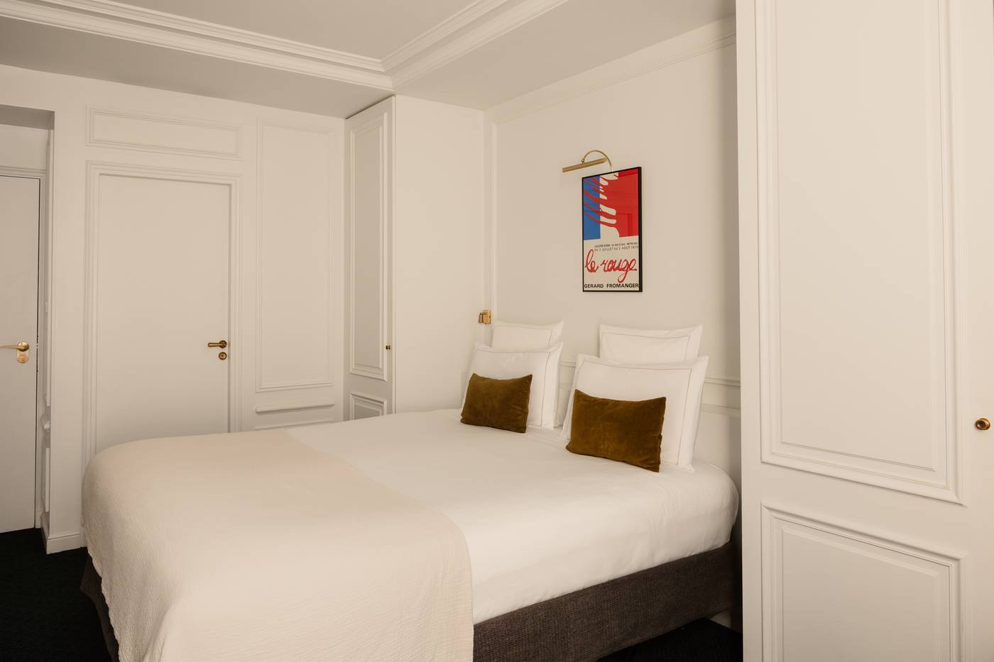 Hotel-Bourgogne---Montana-Room-27