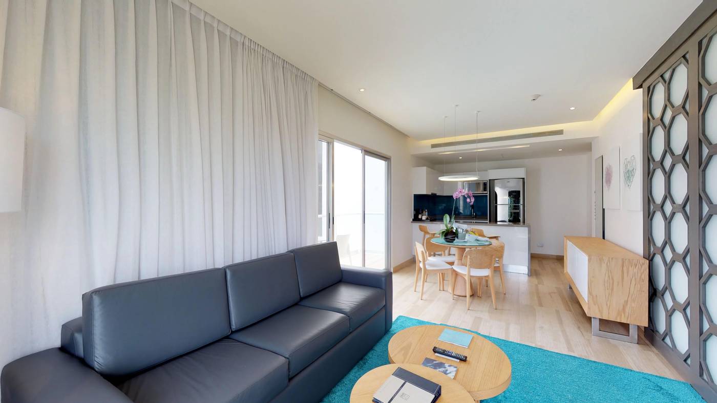 Essence-at-the-Fives-Beach-Room-37