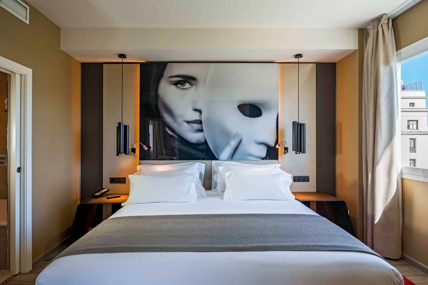 NH-Collection-Madrid-Suecia-Room-36