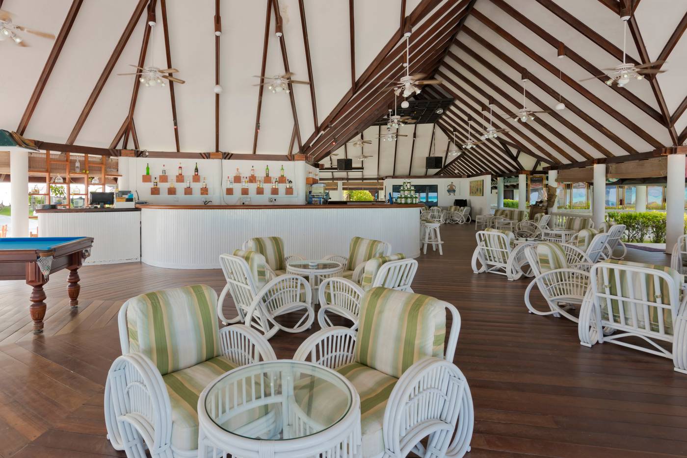 Holiday Island Resort & Spa