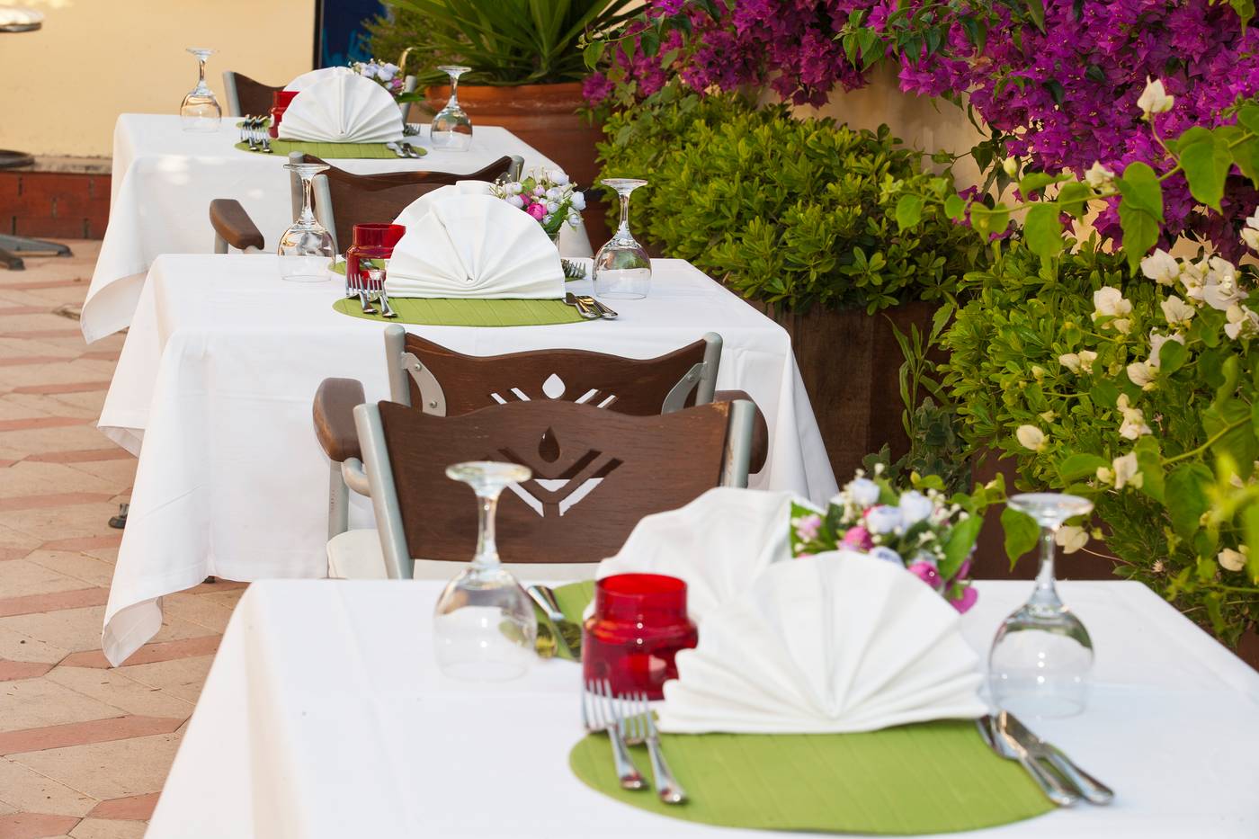 High-Life-Apartments-Restaurant-11