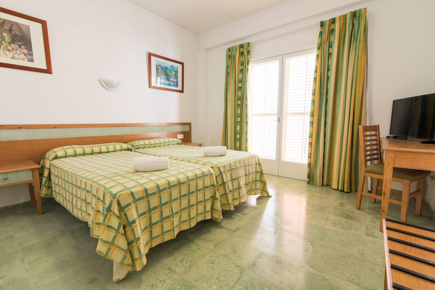 AzuLine-Hotel-S-Anfora---Fleming---Adults-Only-Room-16