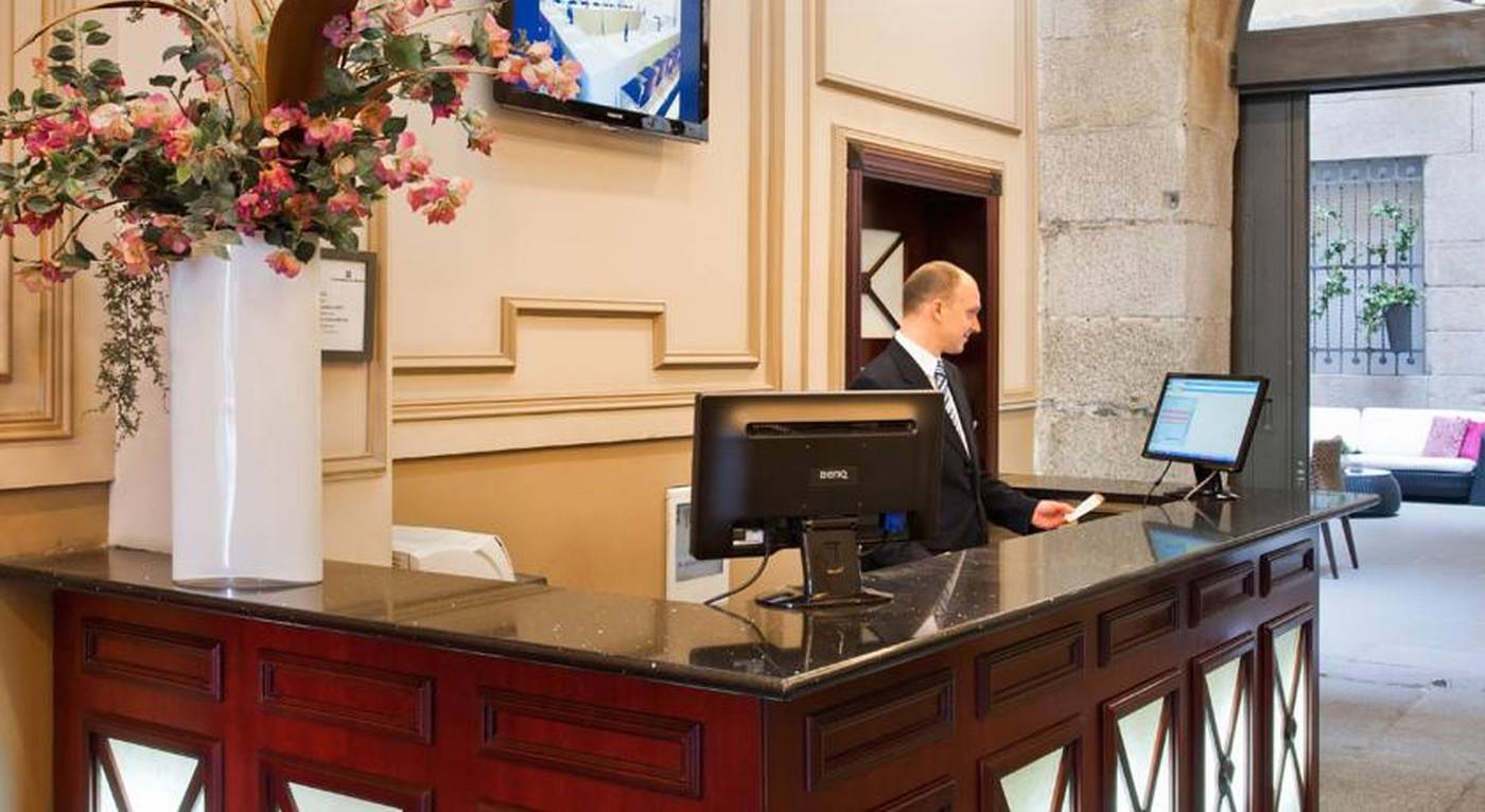 Catalonia-Puerta-del-Sol-Lobby-16