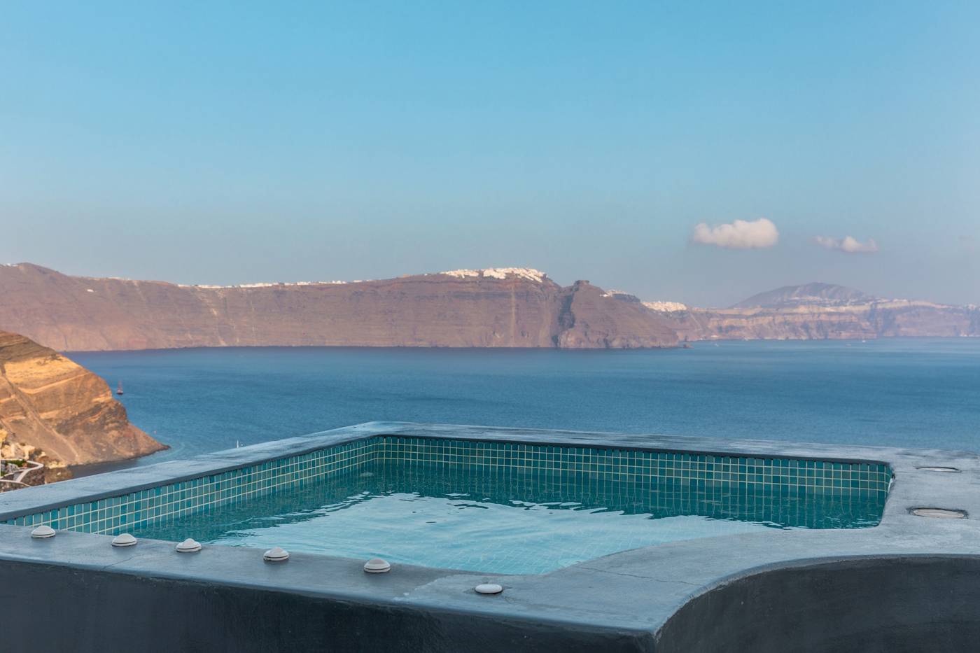 Secret-Legend-Suites-Room-28