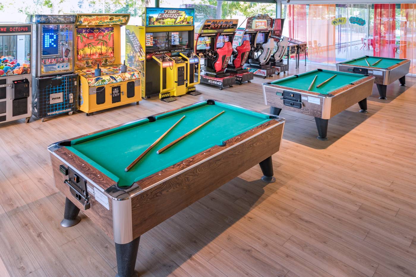 4R-Gran-Regina-Hotel-Sports-and-Entertainment-44