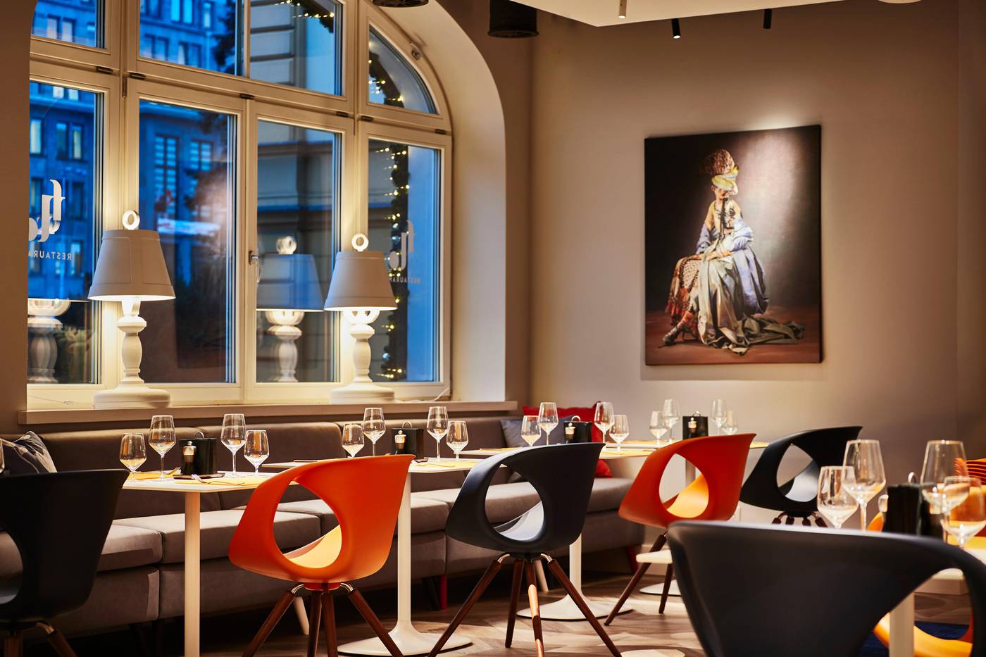 Hotel-Indigo-Warsaw---Nowy-Swiat-Restaurant-16
