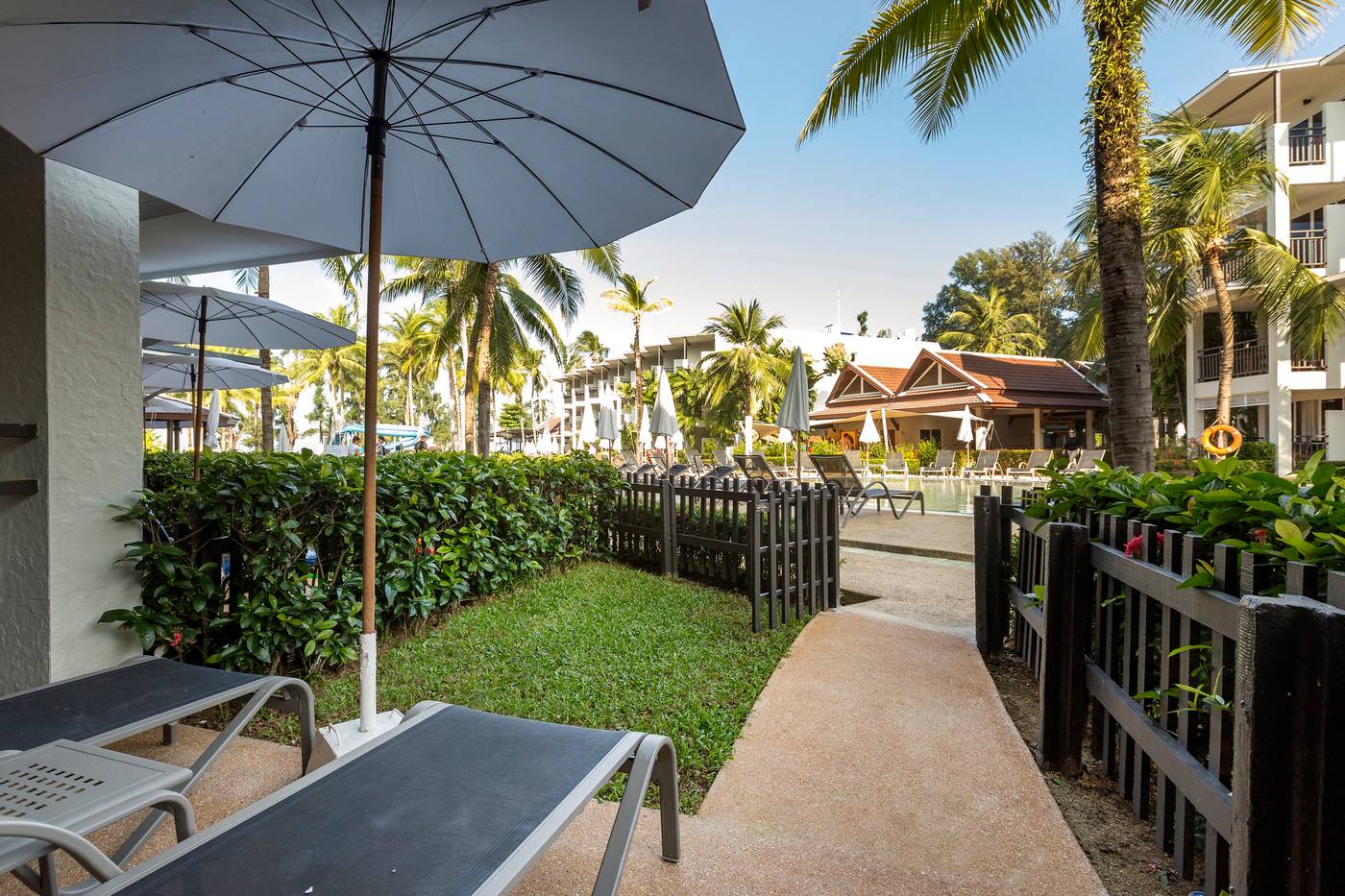 Sunwing-Bangtao-Beach-Room-10