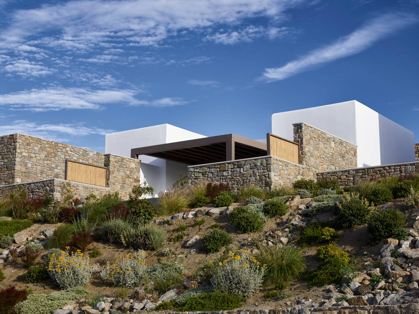 Bonzoe-Suites---Villas-Room-14