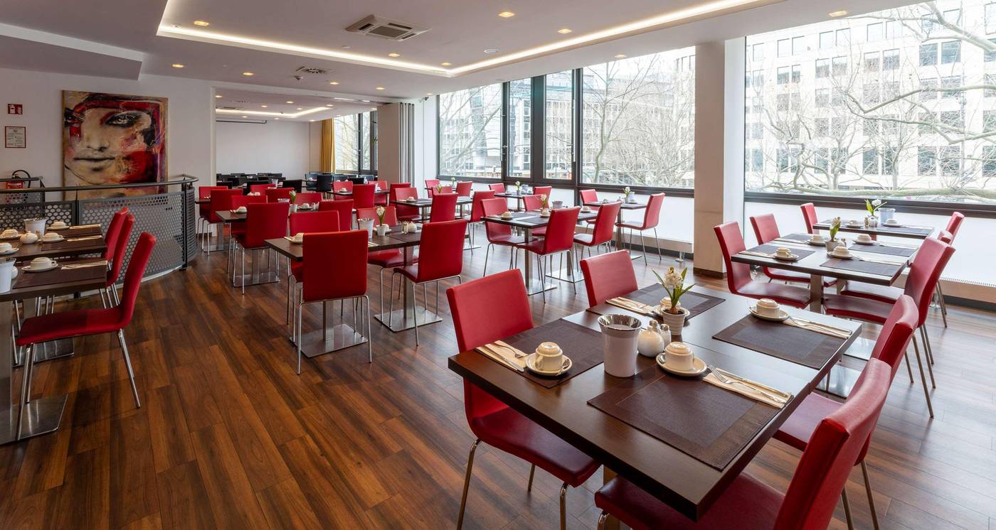 Best-Western-Plus-Plaza-Berlin-Kurfuerstendamm-Restaurant-52