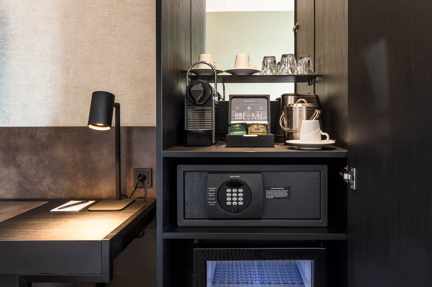 Monet-Garden-Hotel-Amsterdam-Room-16