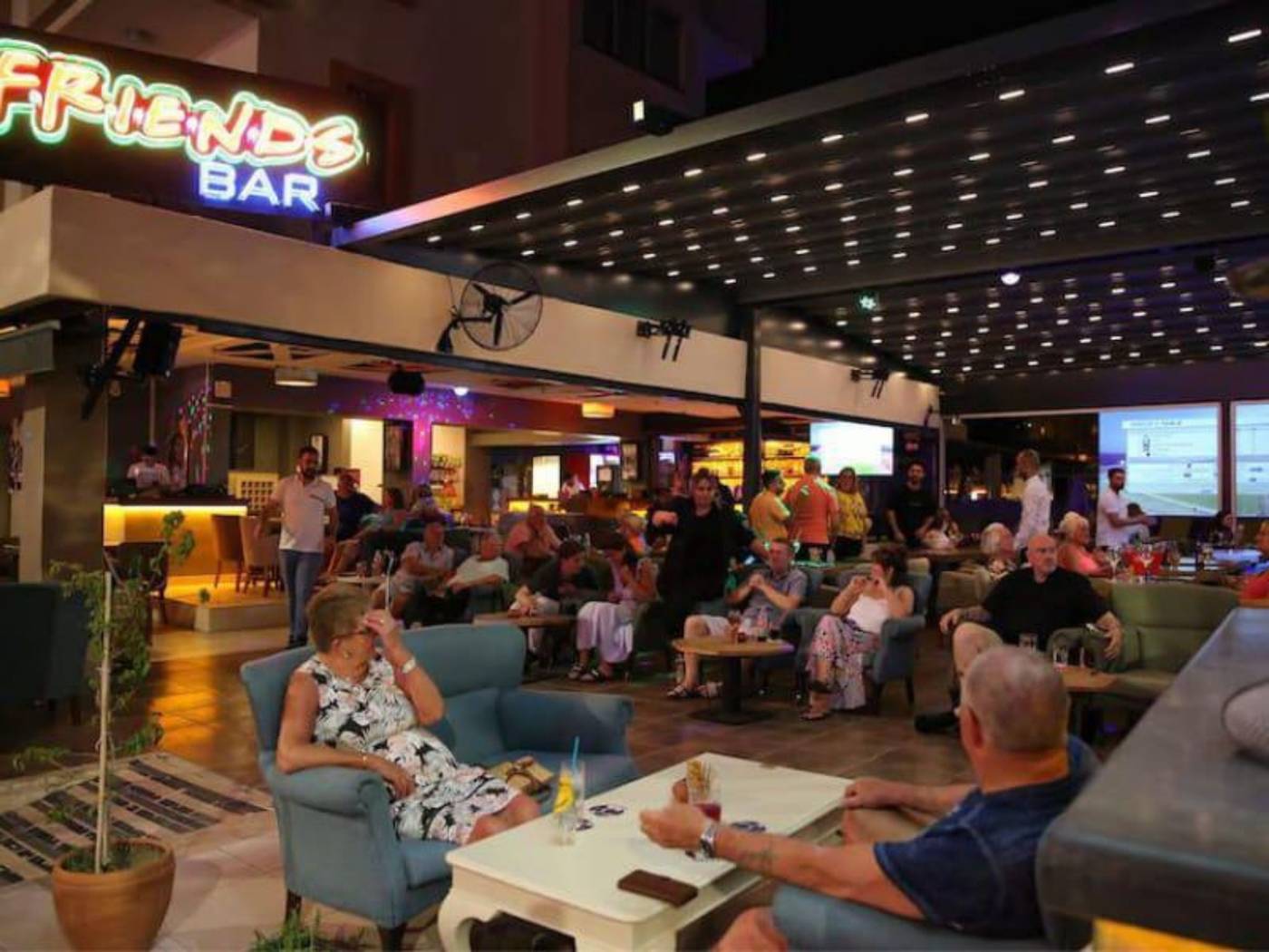 Greenmar-Apart-Bar-22