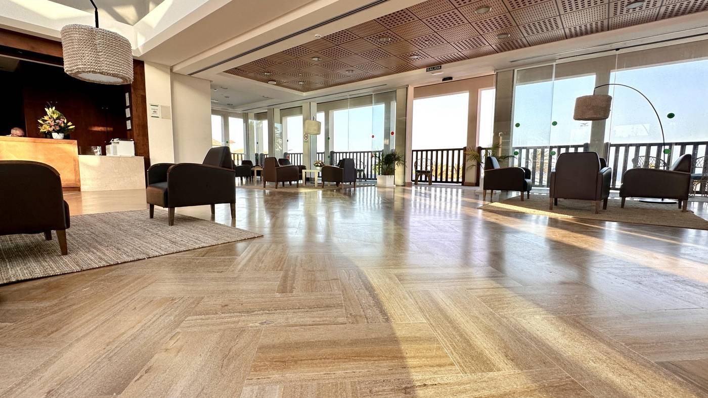 Club-Caleta-Dorada-Lobby-68