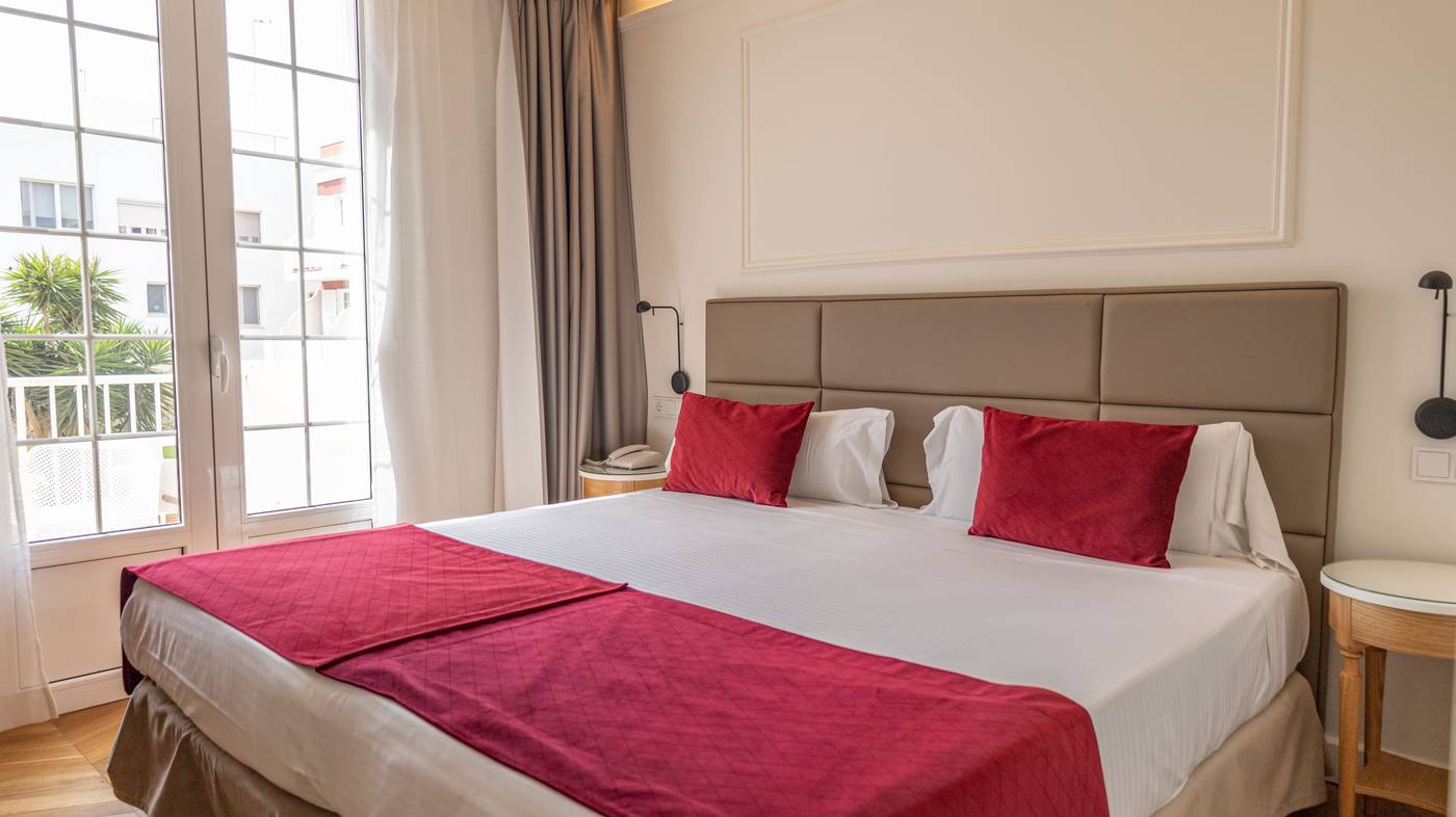 Seth-Port-Mahon-Room-34