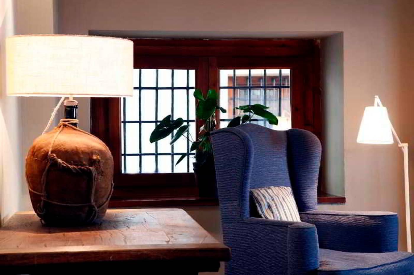 Arco-de-San-Juan-Hotel-Lobby-17