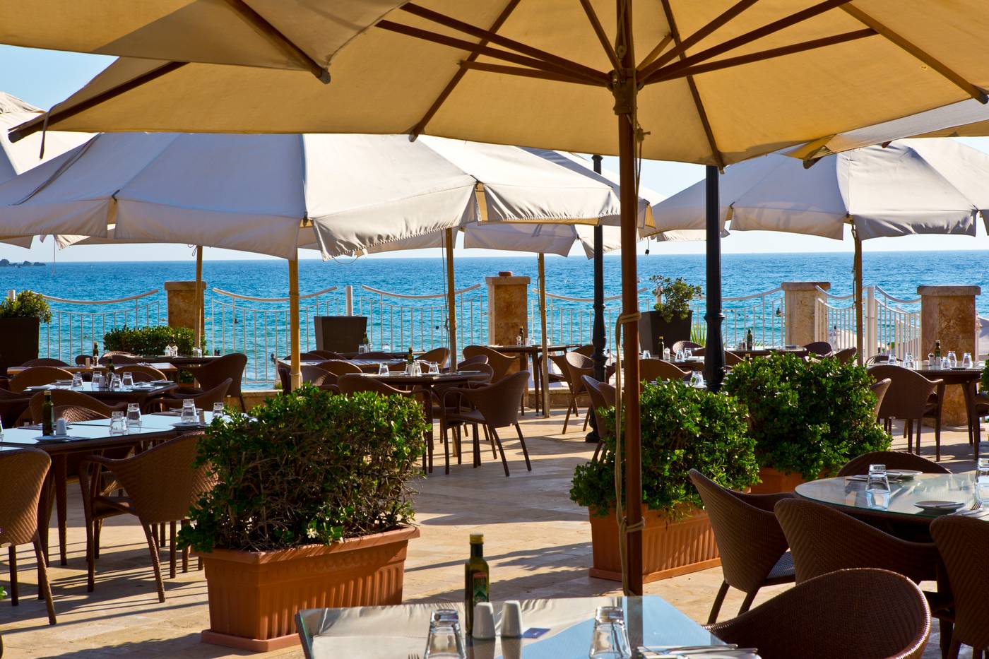 Radisson-Blu-Resort---Spa-Golden-Sands-Restaurant-91