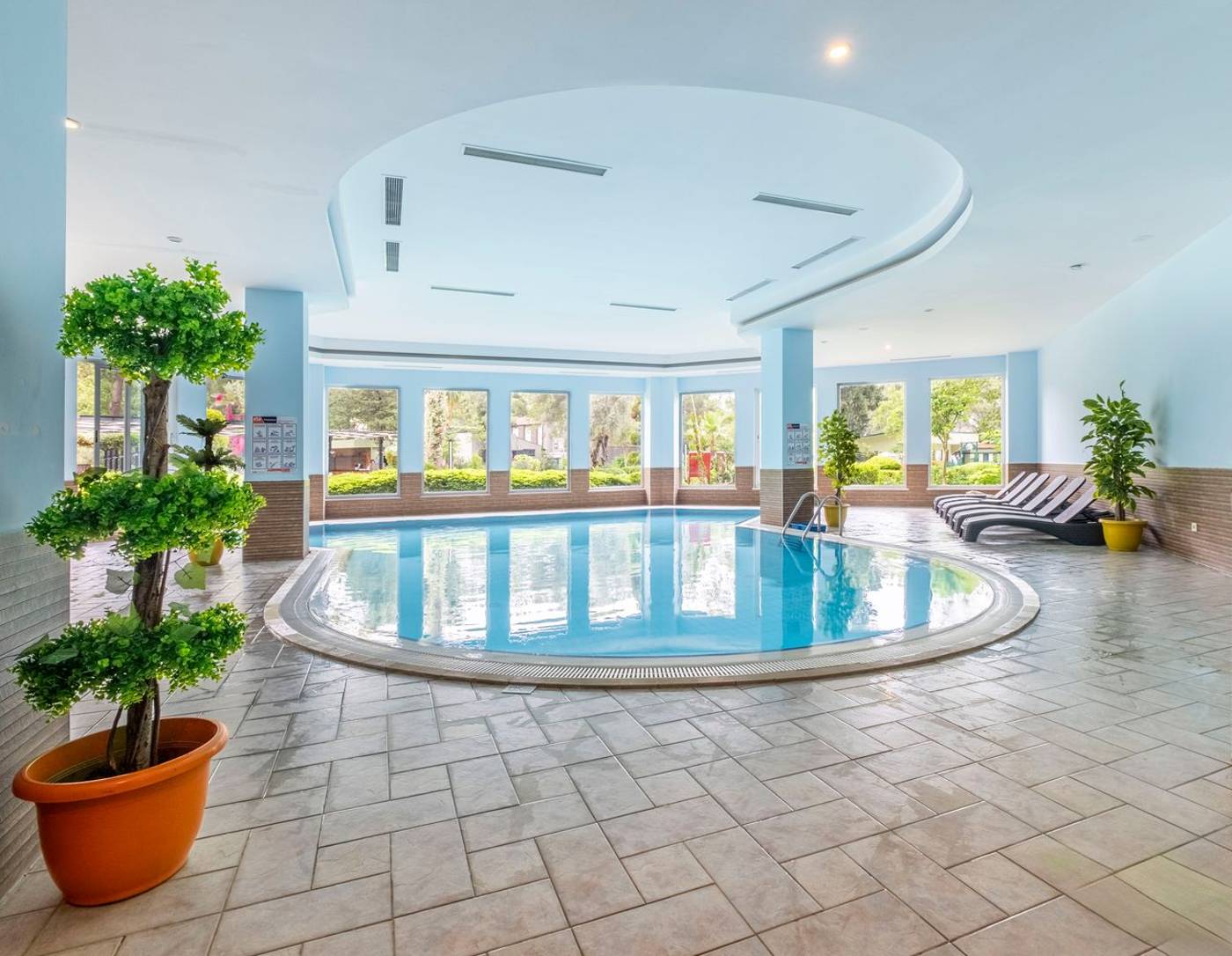 Ma-Biche-Kemer-Pool-79