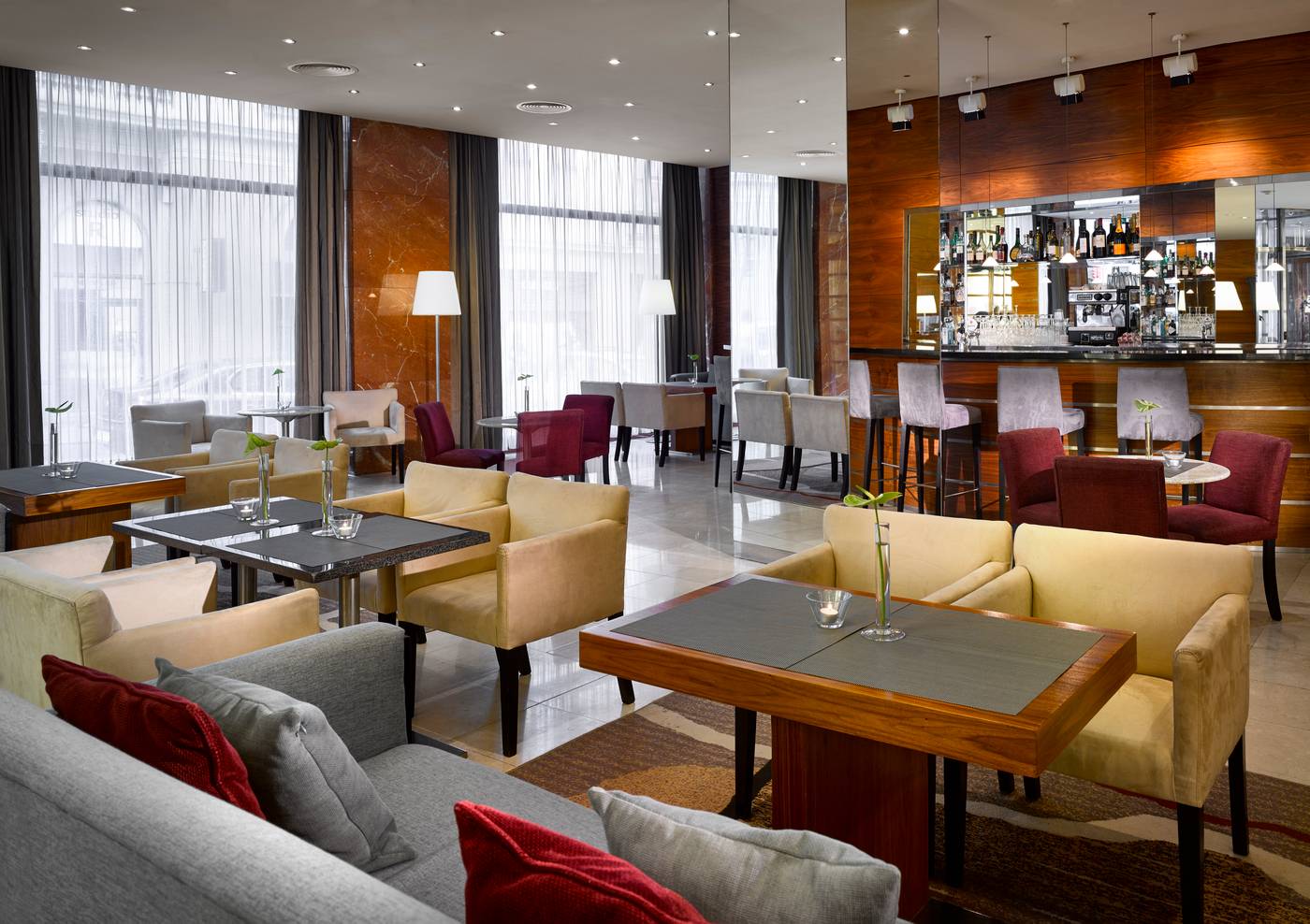 K-K-Hotel-Fenix-Bar-7