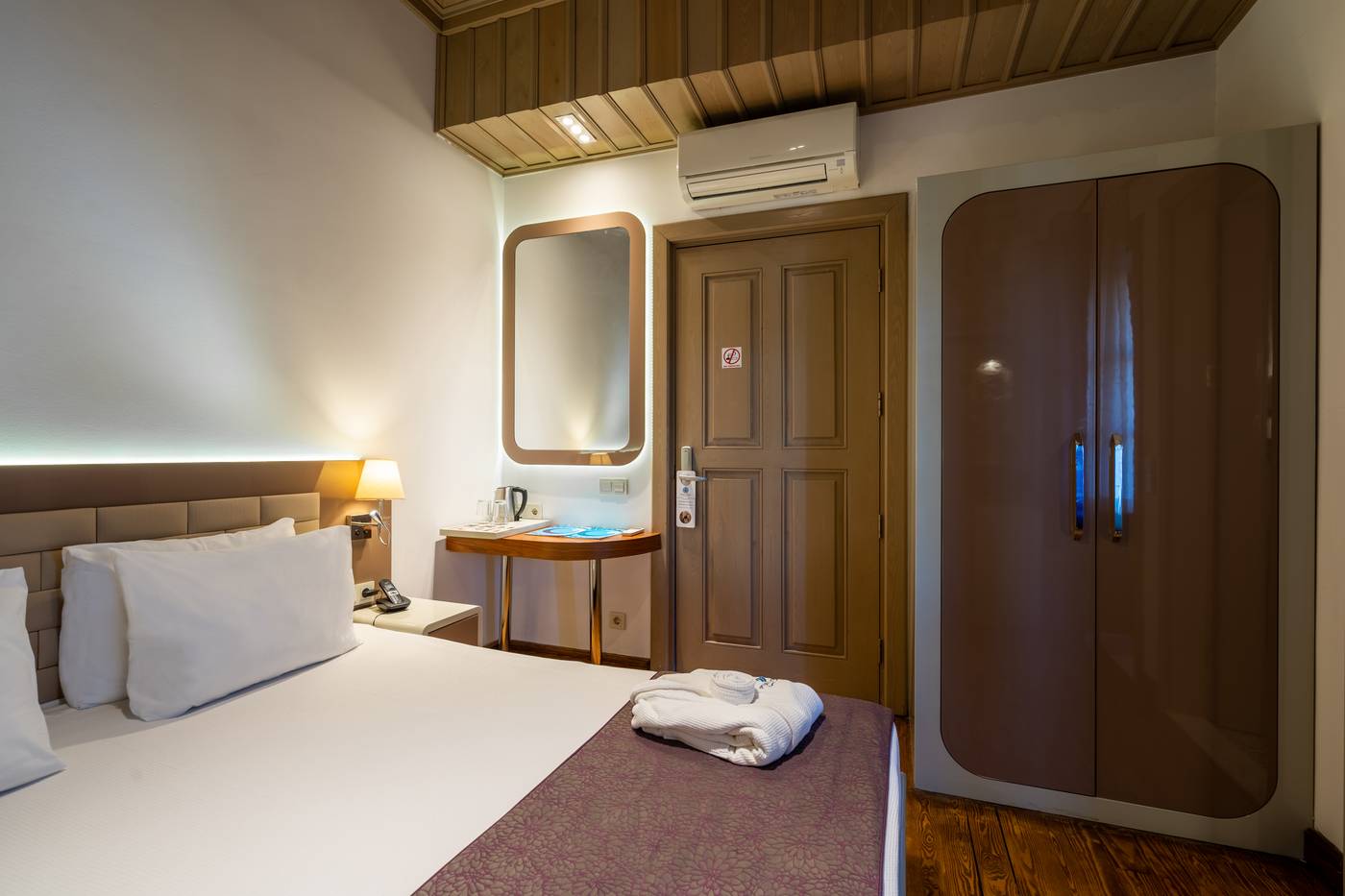 Puding-Hotel-Room-35