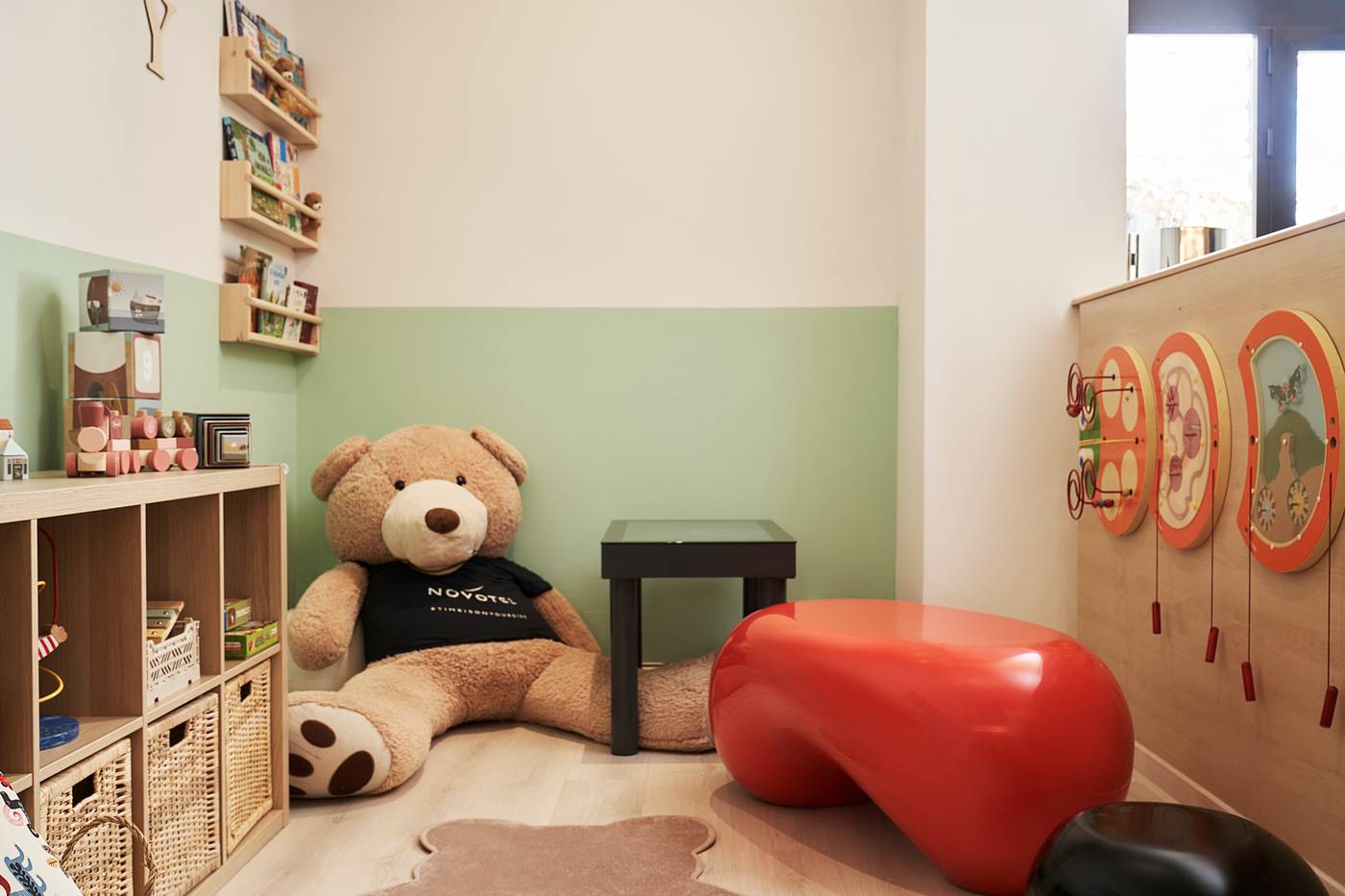 Novotel-Athenes-Lobby-74