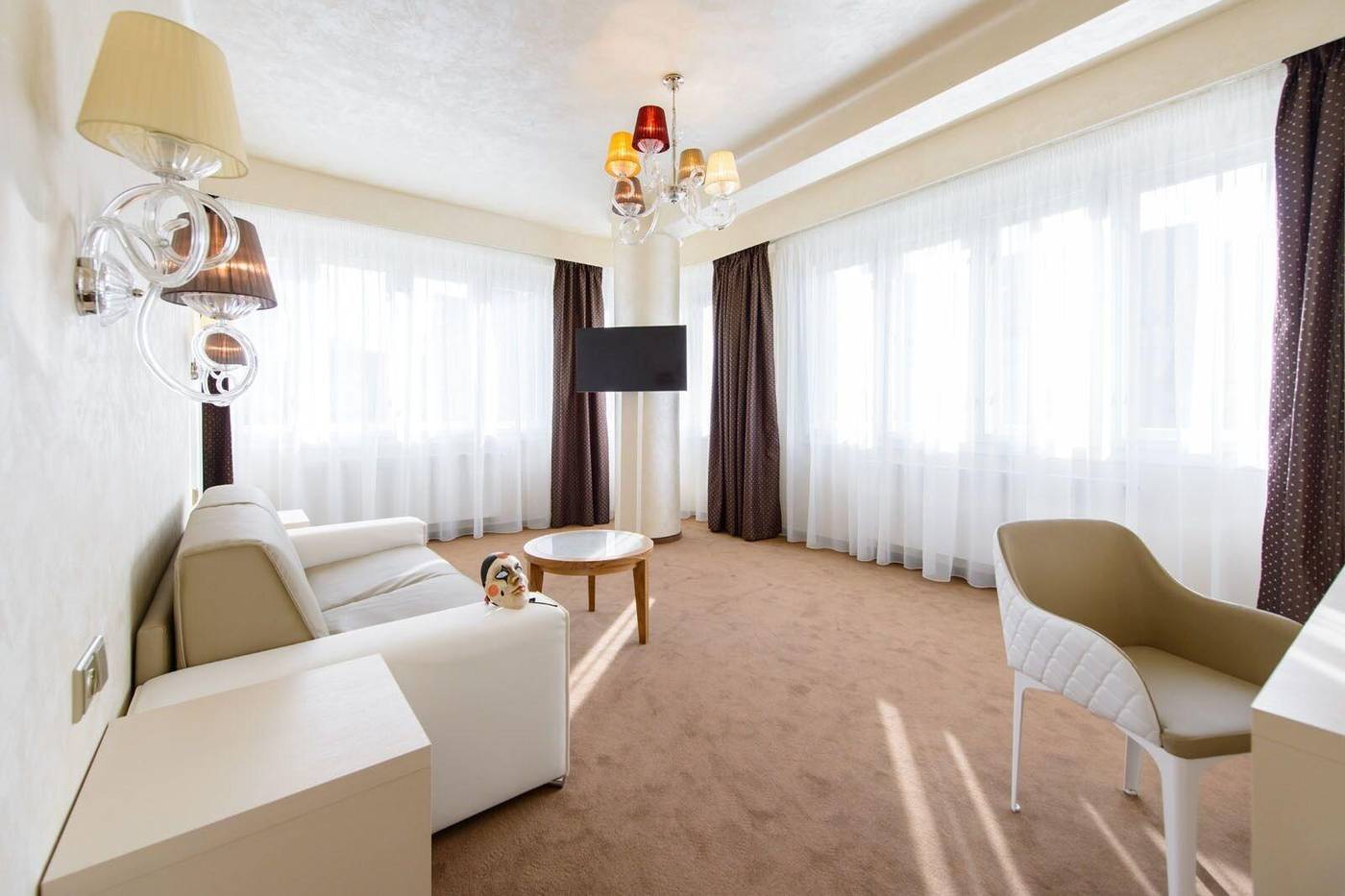 Myo-Hotel-Mysterius-Room-16