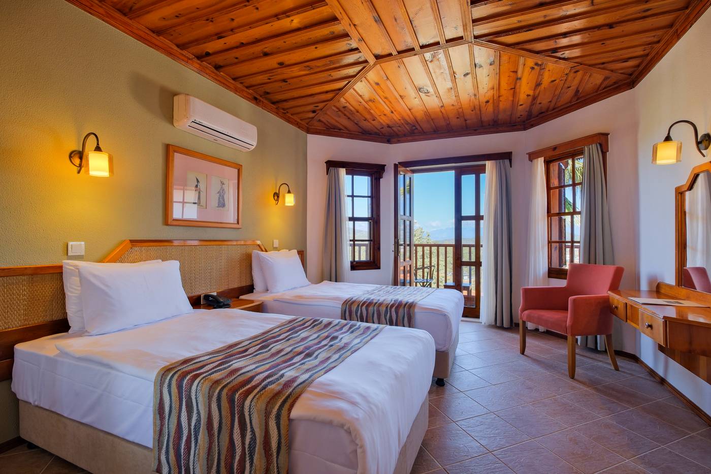 Montana-Pine-Room-18